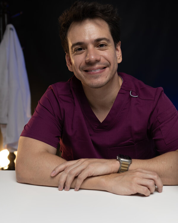 Dr. Richard Suárez